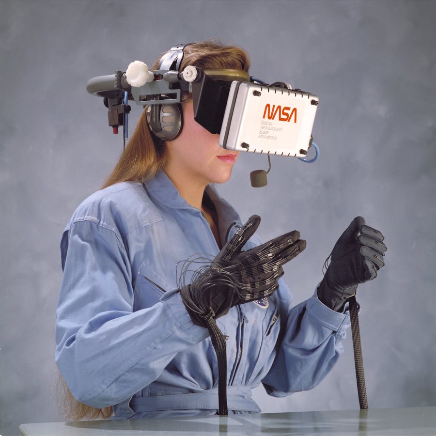 La realtà virtuale stupisce, ma non è diventata un gesto quotidiano