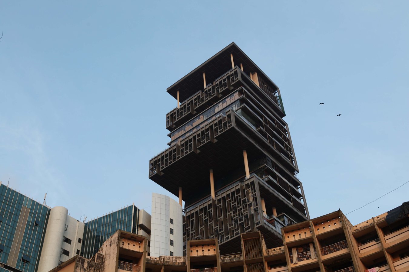 Antilia, la città verticale degli Ambani: la villa più grande del mondo
