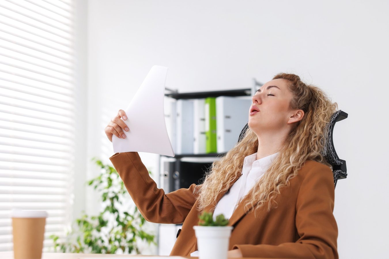 In ufficio tra massaggi e commissioni: il tempo di lavoro che sfugge alle aziende