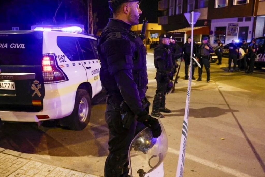 Delitto di via Poma, esito negativo dal Dna di sette persone mai indagate