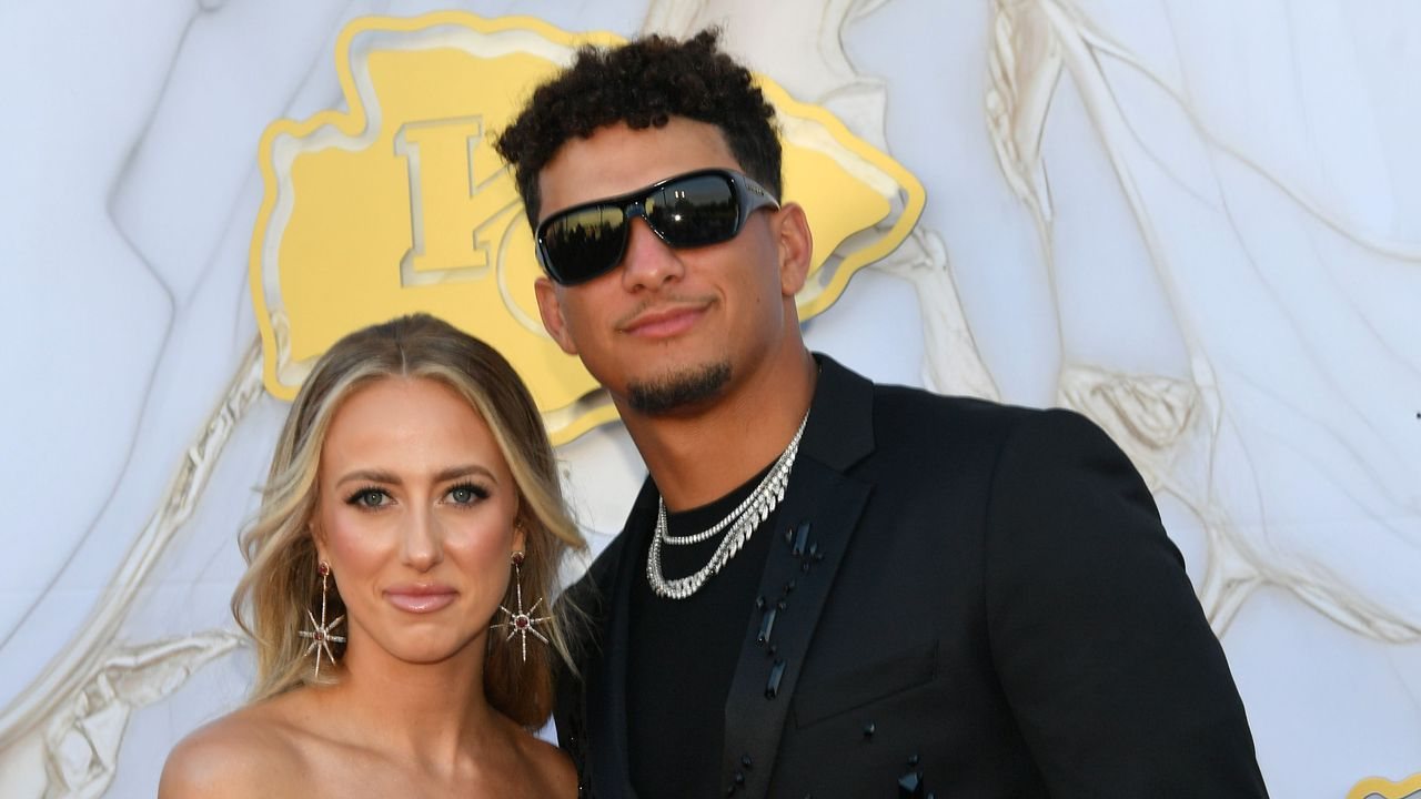 La cucina bianca di Patrick e Brittany Mahomes: il marmo panda come lezione di lusso ad alto contrasto