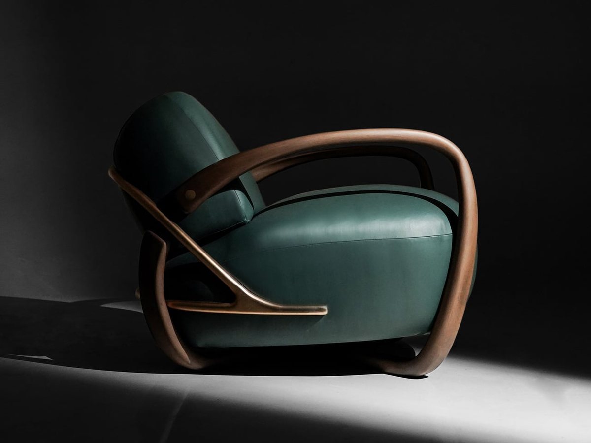 La poltrona Jacob di Pepê Lima vince il premio Best Furniture Design 2025