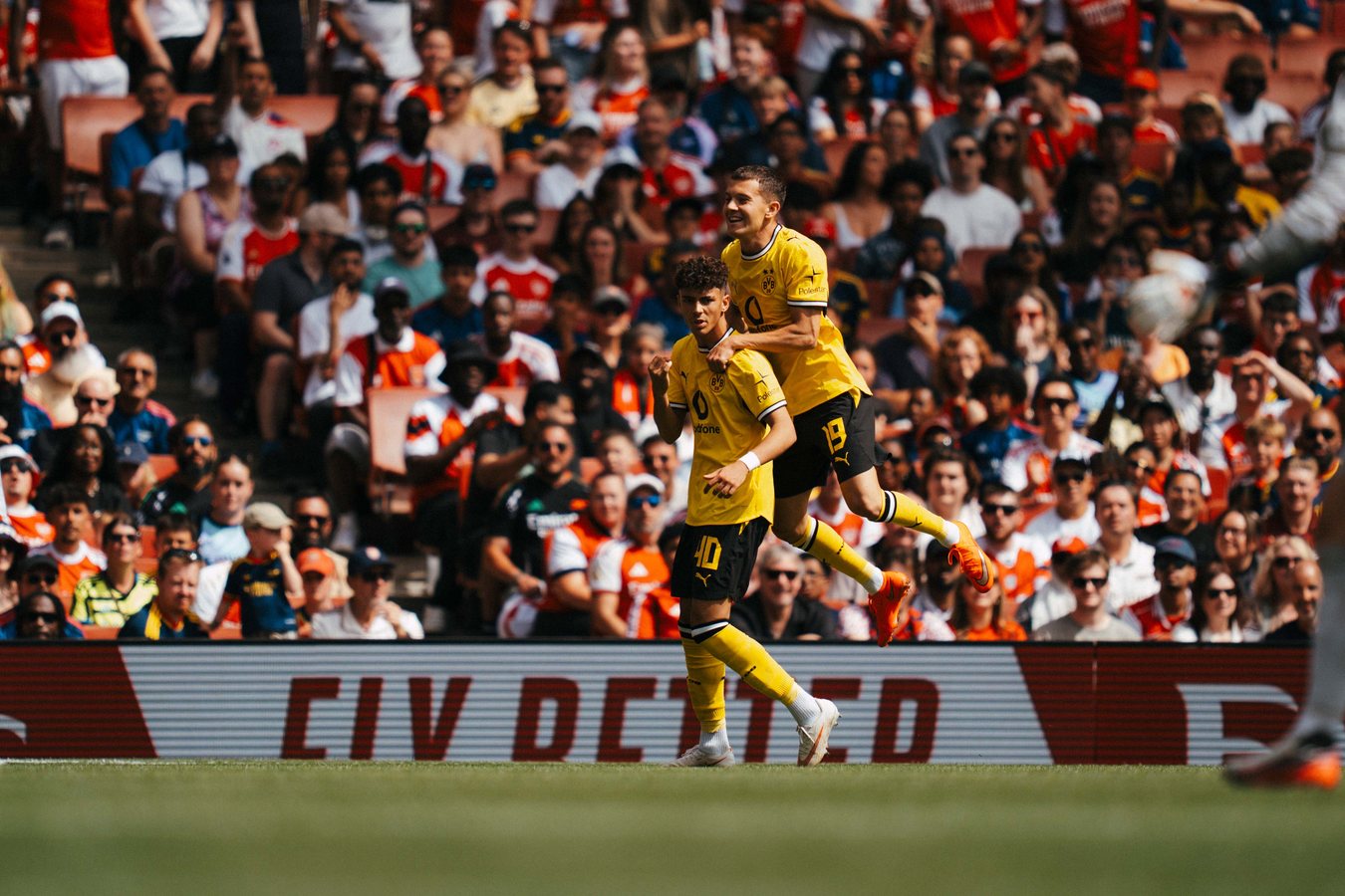 Inacio apre la festa dei giovani del Dortmund contro l’Arsenal