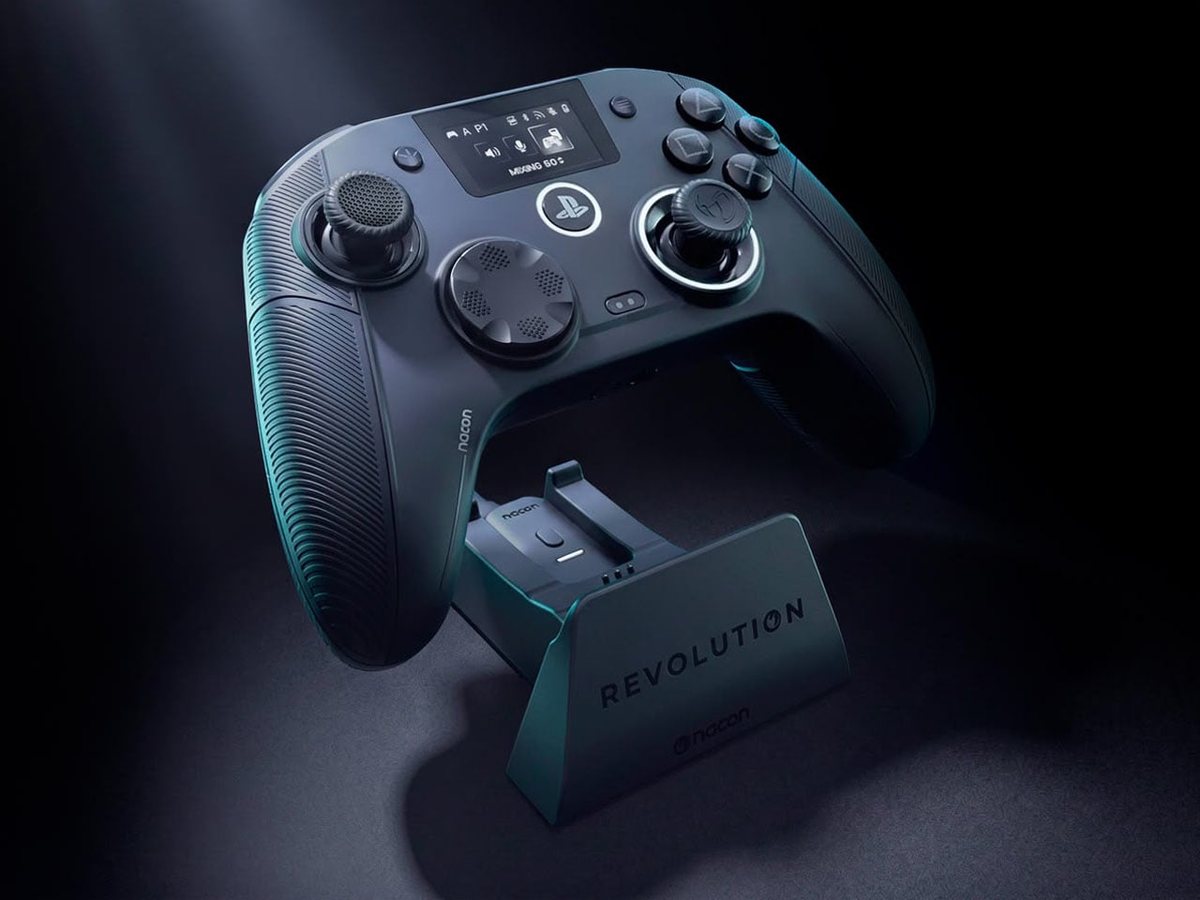 Nacon Revolution 5 Unlimited: il controller PS5 con schermo integrato