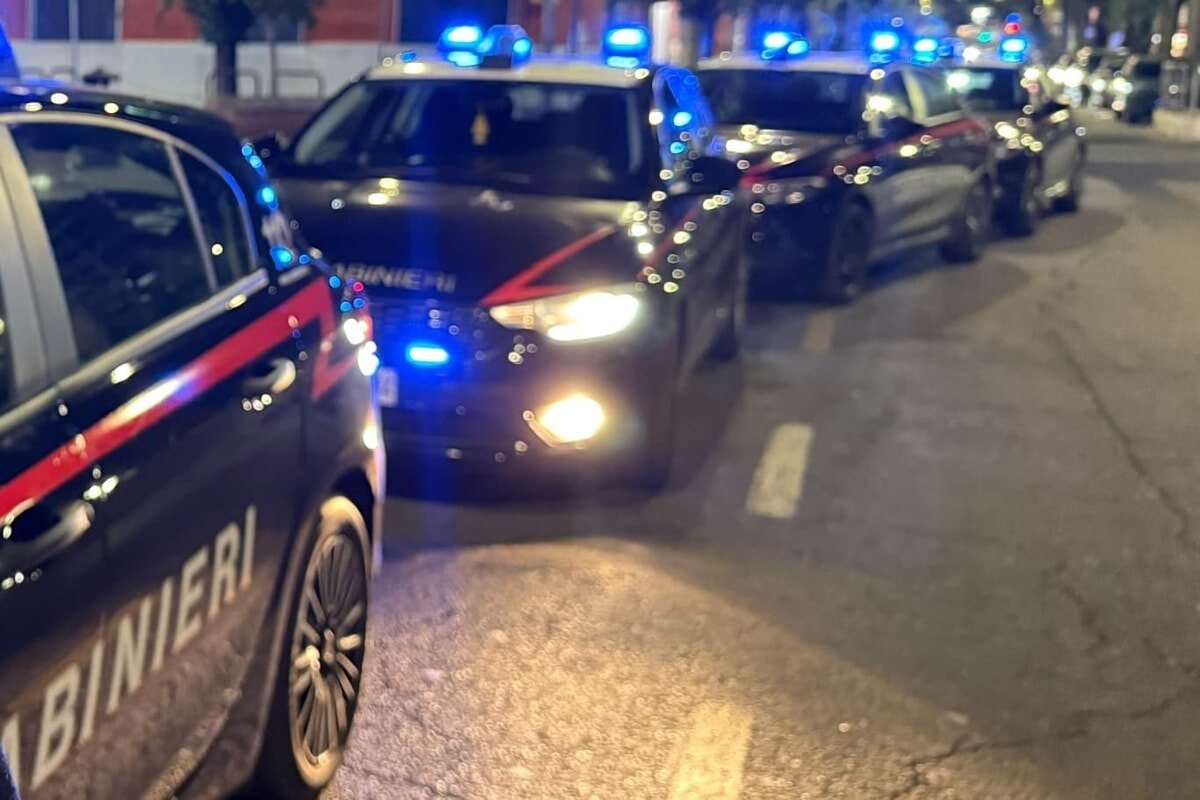 Roma, lite in un bar di largo Preneste: 21enne accoltellato alla schiena e allo zigomo