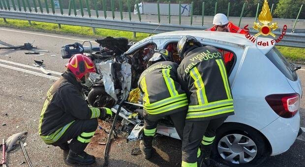 Cassano Magnago, Pierina Buffon morta nello scontro con l'auto dell'ex compagno: il figlio accusa «L'ha inseguita e uccisa»
