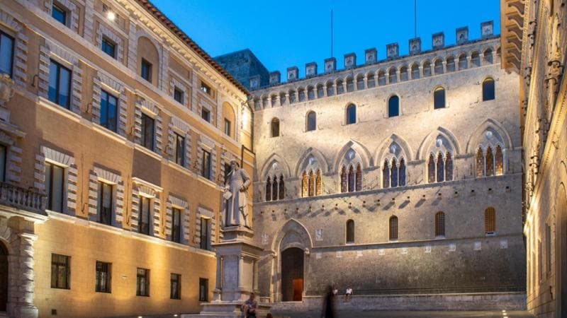 Mps difende l’indipendenza davanti all’offerta Intesa da €30,6 miliardi