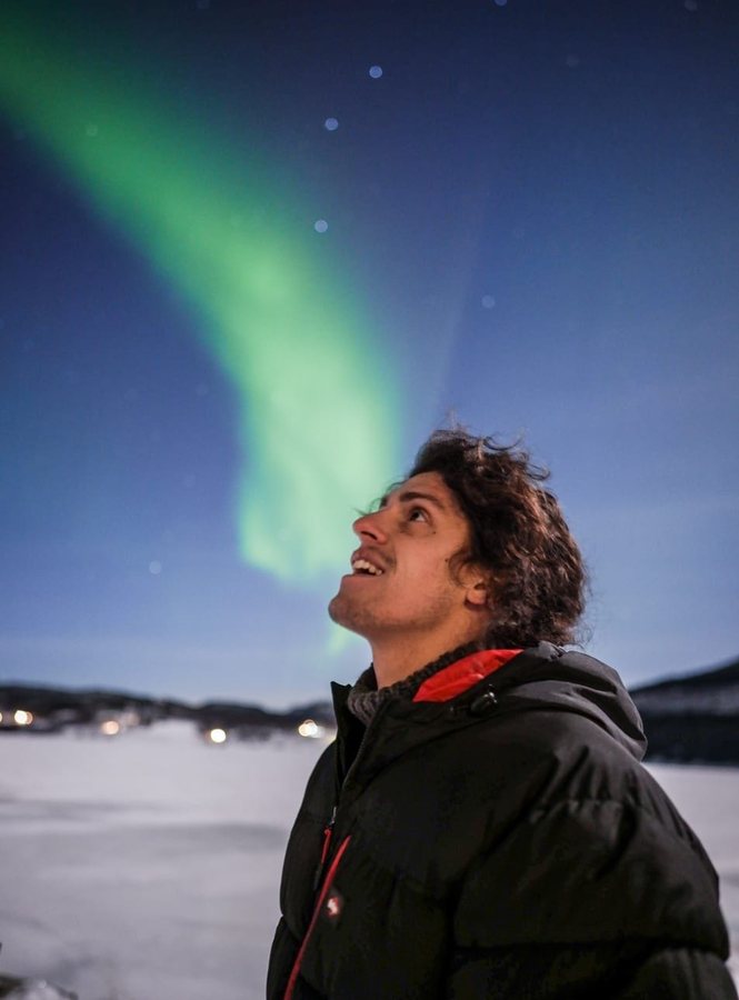 Lorenzo Mirandola racconta nel suo libro come la caccia all'aurora boreale è diventata la sua casa