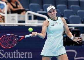 Elena Rybakina a due vittorie dal numero uno mondiale: «Non guardo la classifica»