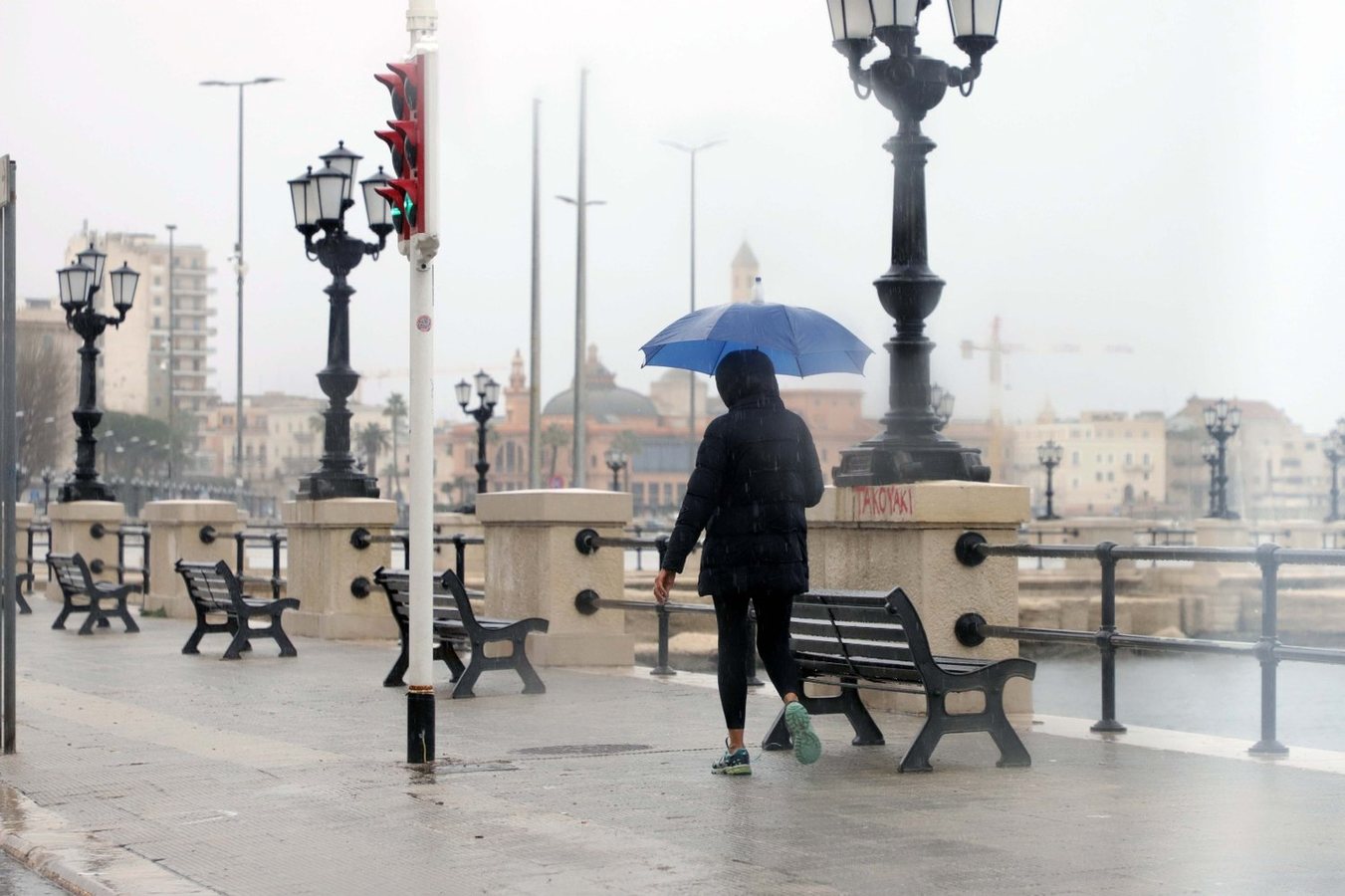 Maltempo in Puglia, scatta l'allerta gialla: piogge e temporali da domani anche su Bari