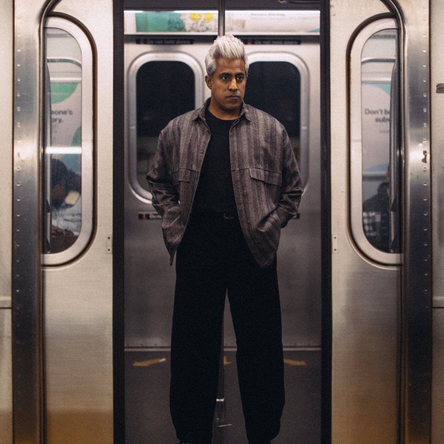 Giridharadas ripercorre la linea della metropolitana di New York che portò allo scontro fatale tra Neely e Penny