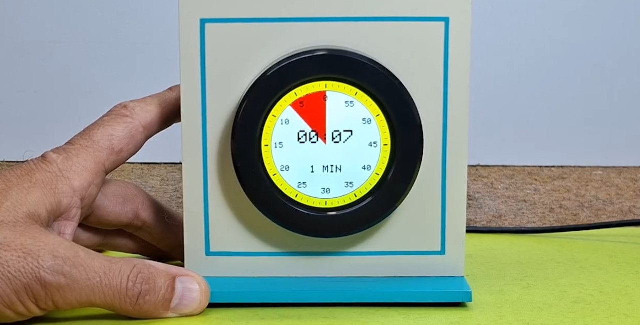 Un timer da cucina con display rotante basato su ESP32 e codice open source