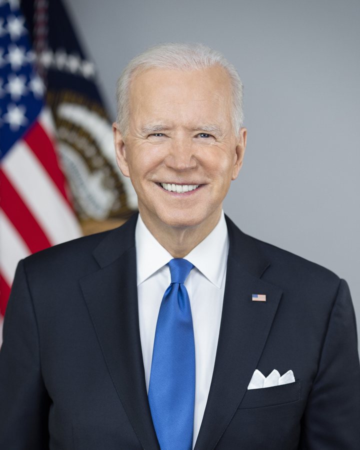 Joe Biden riappare a Wilmington dopo le parole del figlio sul cancro