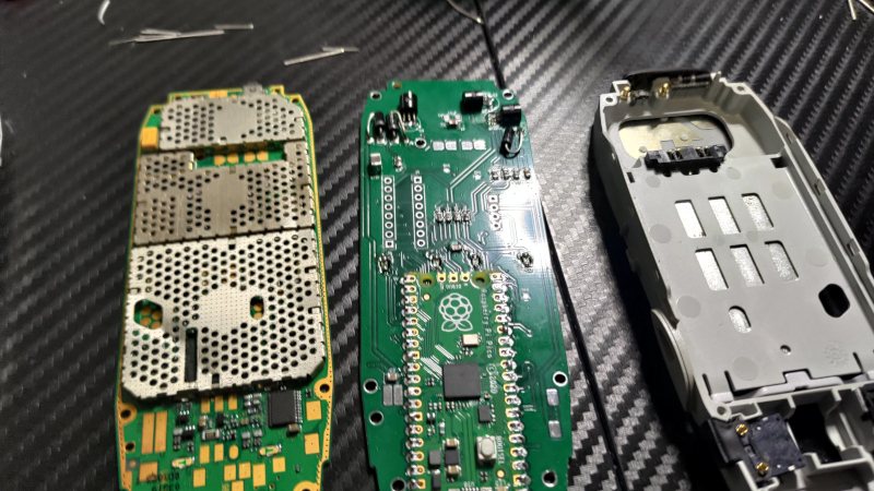 Un game jam per Nokia 3310 spinto all'estremo: la scheda custom che fa rivivere il mito